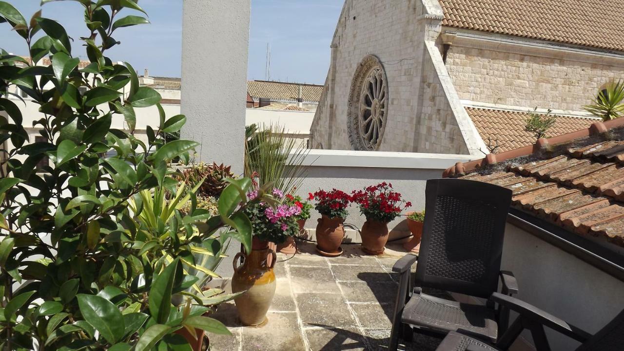 Mansarda Romantica "Il Nido Delle Rondini" Conversano Extérieur photo